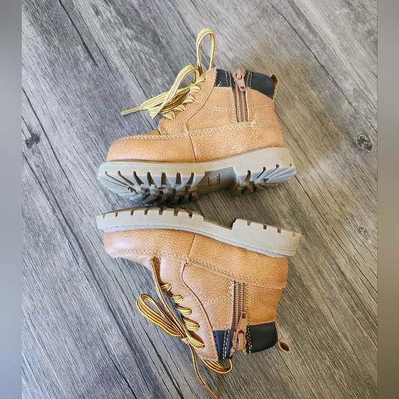 Carter's Trail Work Boots - Picture 4 of 7